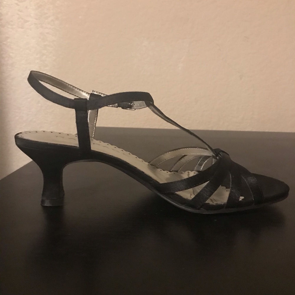 Black Strappy Kitten Heel
